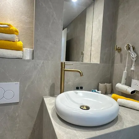 Appartement Luxe Carré D'or - Terrasse - Aperçu - 3 Personnes - 50m De La Croisette *