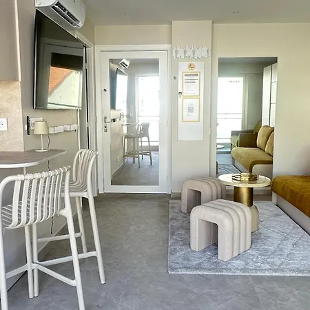 Appartement Luxe Carré D'or - Terrasse - Aperçu - 3 Personnes - 50m De La Croisette Cannes