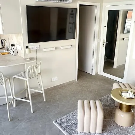 Luxe Carre D'or - Terrasse - Apercu - 3 Personnes - 50m De La Croisette شقة